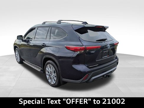 Used 2023 Toyota Highlander Limited image 6