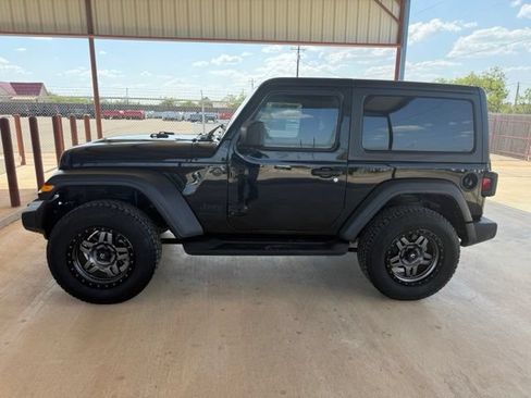 Used 2024 Jeep Wrangler Sport AWD/4WD image 4