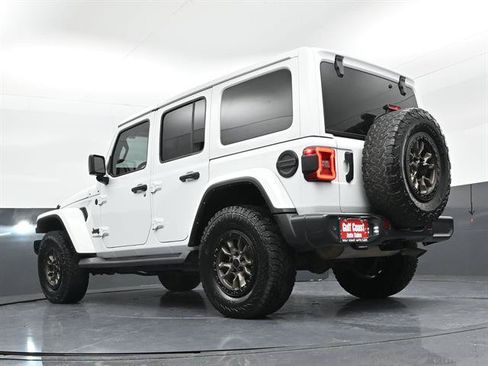 Used 2021 Jeep Wrangler Unlimited Sahara AWD/4WD image 25