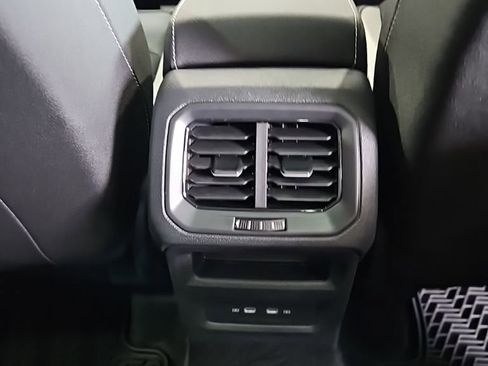 New 2026 Volkswagen Taos SEL AWD/4WD image 18