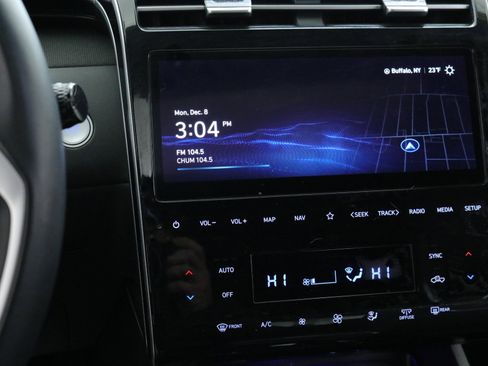 Used 2024 Hyundai Santa Cruz Limited image 16