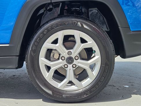 Used 2025 Jeep Compass Sport AWD/4WD image 29