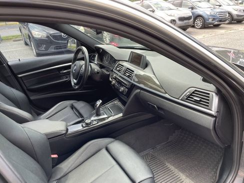Used 2017 BMW 330i Sedan w/ Premium Package RWD image 38