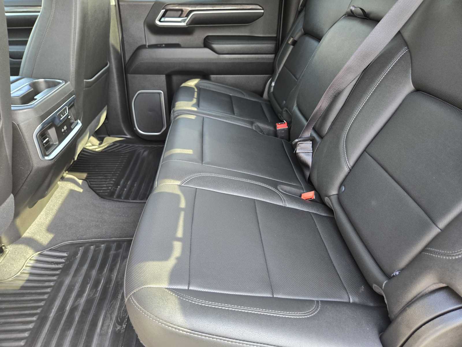 Certified 2022 Chevrolet Silverado 1500 LTZ w/ LTZ Premium Texas Edition AWD/4WD image 28