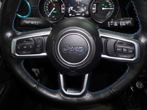 Used 2022 Jeep Wrangler Unlimited Rubicon 4xe w/ Dual Top Group AWD/4WD image 16