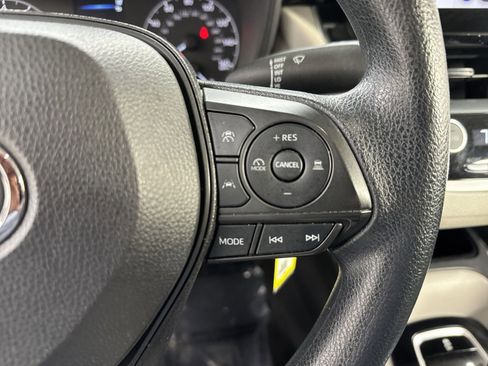 Used 2023 Toyota Corolla LE image 35