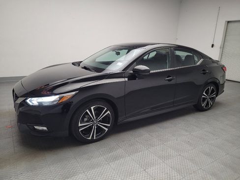 Used 2022 Nissan Sentra SR w/ Lighting Package FWD image 2