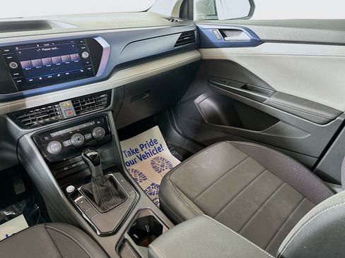 Used 2024 Volkswagen Taos SE image 21