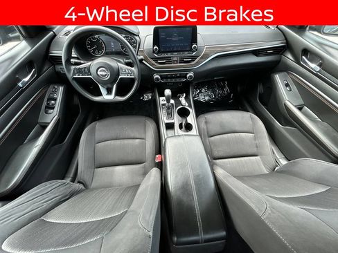 Used 2024 Nissan Altima 2.5 SV FWD image 27
