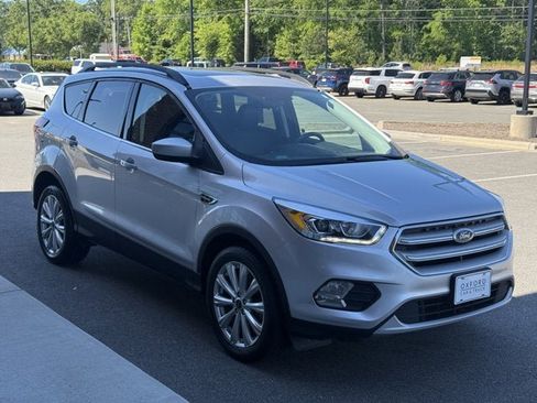 Used 2019 Ford Escape SEL AWD/4WD image 8