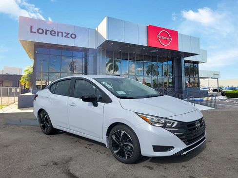 New 2025 Nissan Versa SR w/ Trunk Package image 3