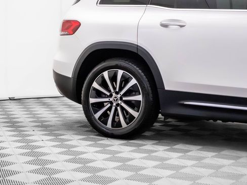 Used 2020 Mercedes-Benz GLB 250 4MATIC image 37