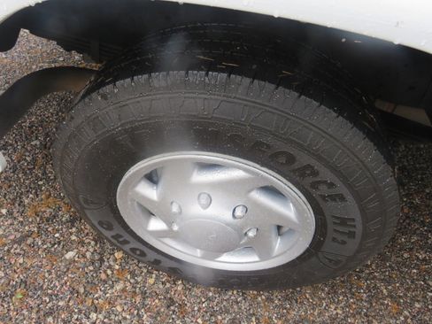 Used 2023 Ford E-350 and Econoline 350 Super Duty w/ Power Windows & Locks Group image 28