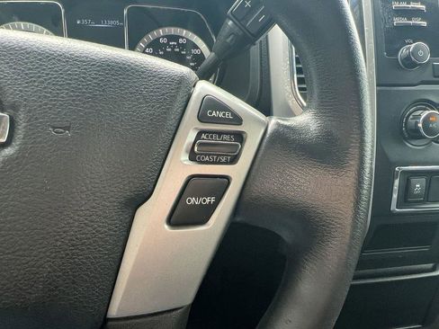 Used 2017 Nissan Titan SV image 36