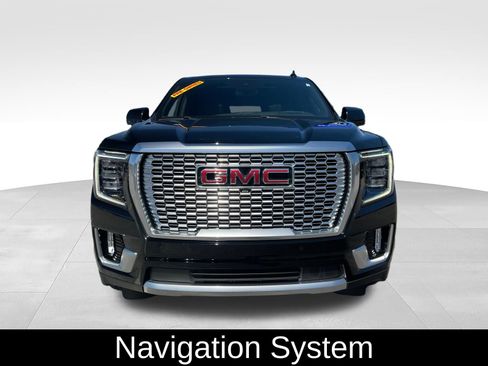 Used 2023 GMC Yukon Denali w/ Denali Reserve Package AWD/4WD image 2