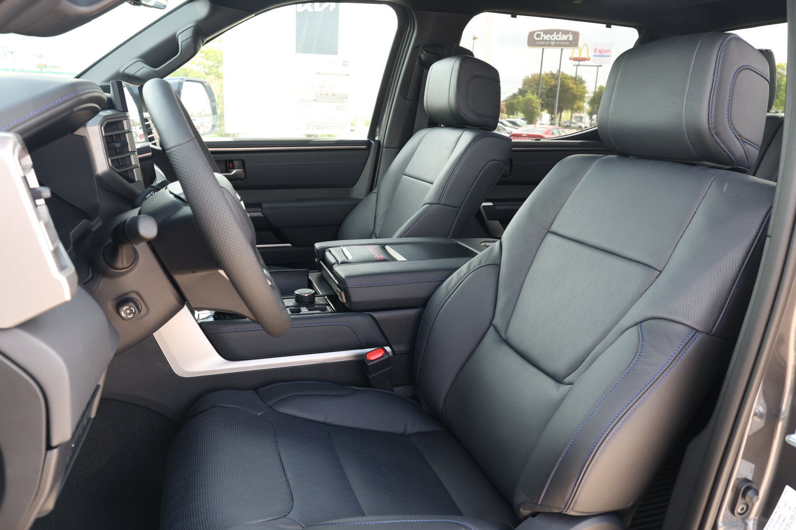 New 2026 Toyota Tundra Limited AWD/4WD image 31