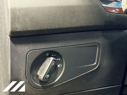 Used 2018 Volkswagen Tiguan S w/ 3rd Row Seat Package AWD/4WD image 10