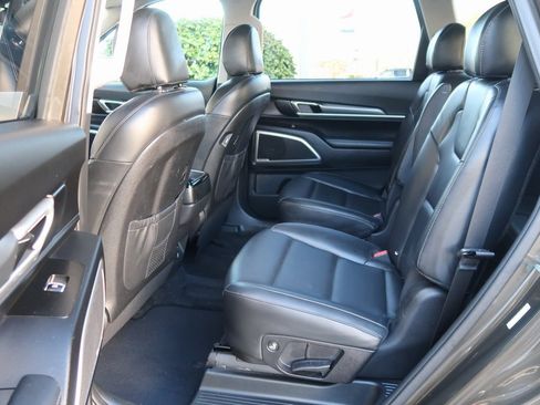 Used 2021 Kia Telluride S image 30