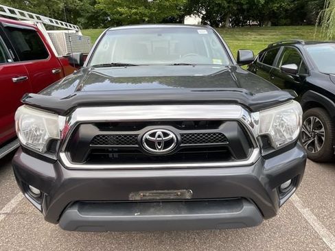 Used 2015 Toyota Tacoma 4x4 Double Cab w/ SR5 Package image 3