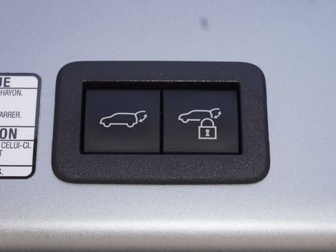 Certified 2024 Toyota Corolla Cross XLE w/ Convenience Package FWD image 9
