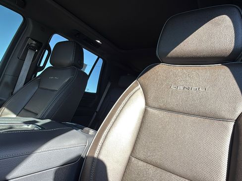 Certified 2024 GMC Yukon Denali image 11