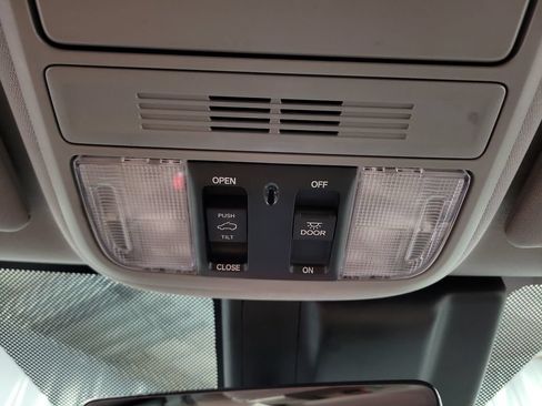 Used 2018 Honda Odyssey EX-L image 20