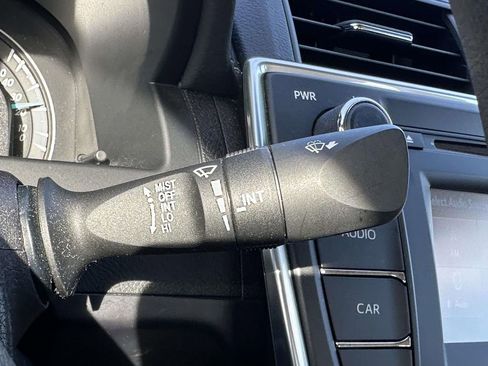 Used 2015 Toyota Camry LE image 31