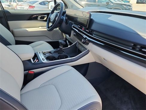New 2026 Kia Carnival SX Prestige image 17