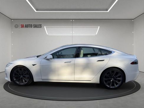 Used 2020 Tesla Model S AWD image 2