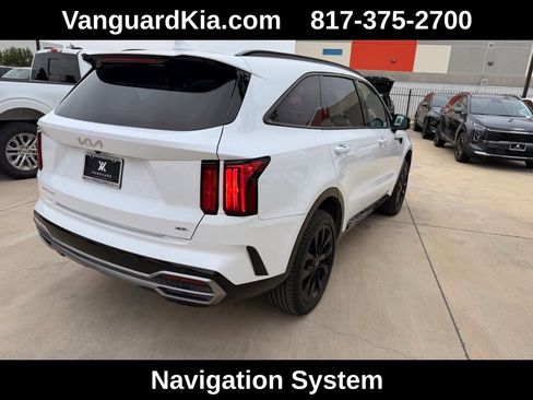 Used 2023 Kia Sorento SX AWD/4WD image 4
