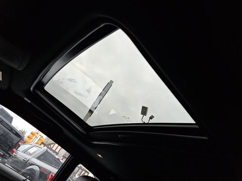 Used 2022 Dodge Challenger SRT Hellcat Redeye image 15