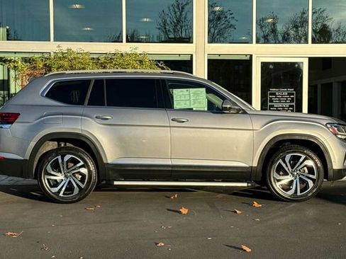 Used 2021 Volkswagen Atlas SEL Premium image 3