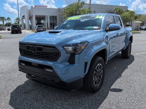 Certified 2026 Toyota Tacoma TRD Sport AWD/4WD image 8