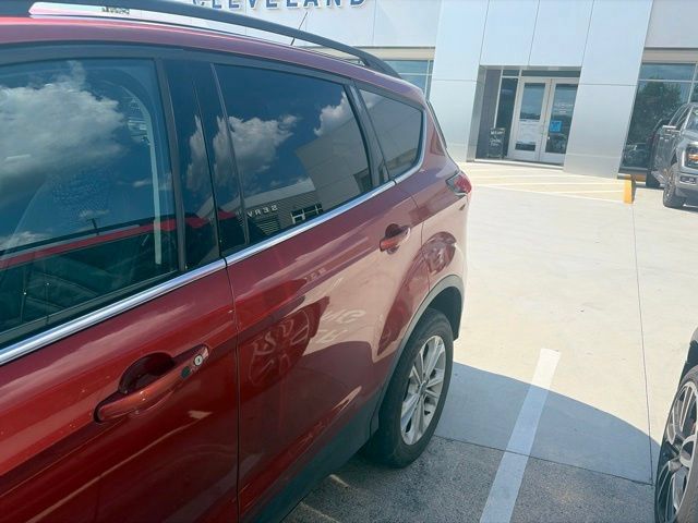 Used 2019 Ford Escape SEL AWD/4WD image 3