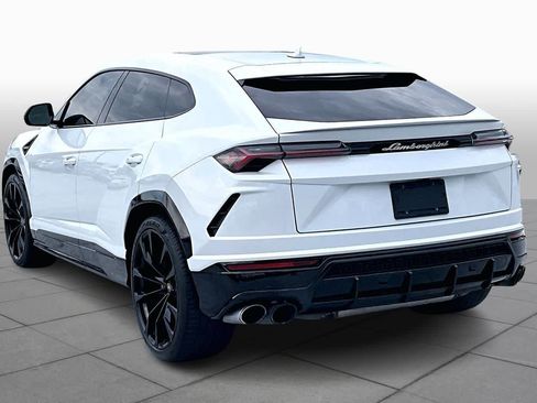 Used 2022 Lamborghini Urus image 11