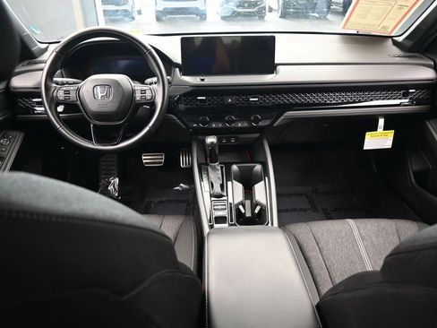 Used 2024 Honda Accord Sport image 40