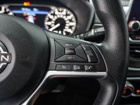 Used 2024 Nissan Altima 2.5 SV image 18