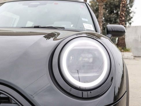 New 2026 MINI Cooper 2-Door Hardtop FWD image 9