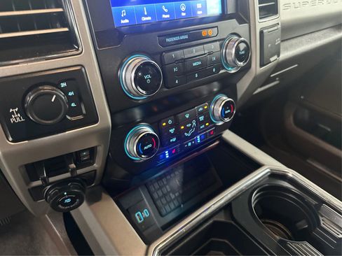 Used 2021 Ford F350 King Ranch w/ Snow Plow Prep Package image 27