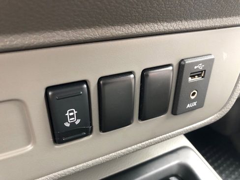 Used 2018 Nissan NV 2500 SL w/ Navigation Package image 27