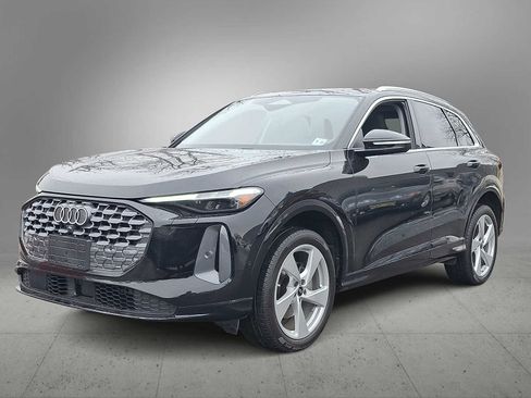 Certified 2025 Audi Q5 Premium Plus w/ Premium Plus image 1