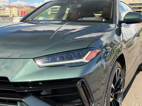 Used 2024 Lamborghini Urus S AWD/4WD image 10