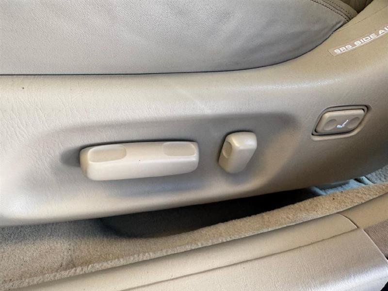 Used 2002 Lexus ES 330 FWD image 20