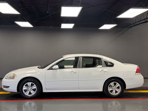 Used 2014 Chevrolet Impala Limited LS FWD image 3