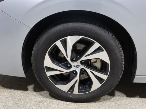 Used 2025 Subaru Legacy Premium image 8