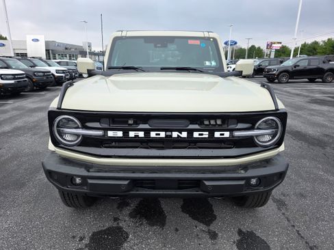 New 2026 Ford Bronco Outer Banks AWD/4WD image 8