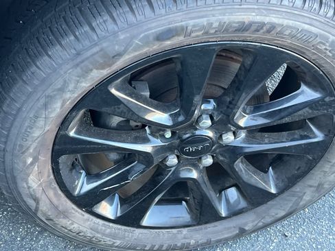 Used 2018 Jeep Grand Cherokee Altitude image 11