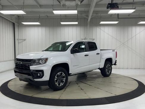 Used 2022 Chevrolet Colorado Z71 AWD/4WD image 4