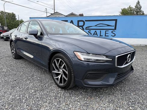 Used 2020 Volvo S60 T5 Momentum FWD image 1