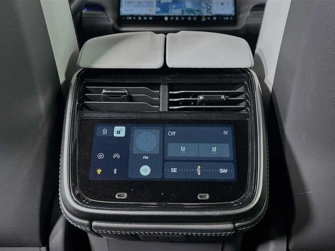 Used 2023 Rivian R1S Adventure AWD/4WD image 24